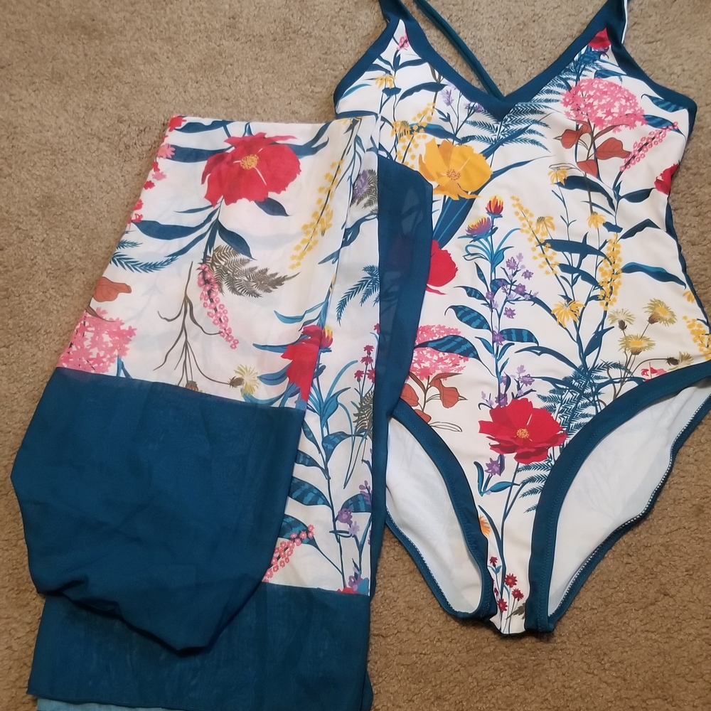 Floral Ladies One Piece Swimsuit with Coverup
